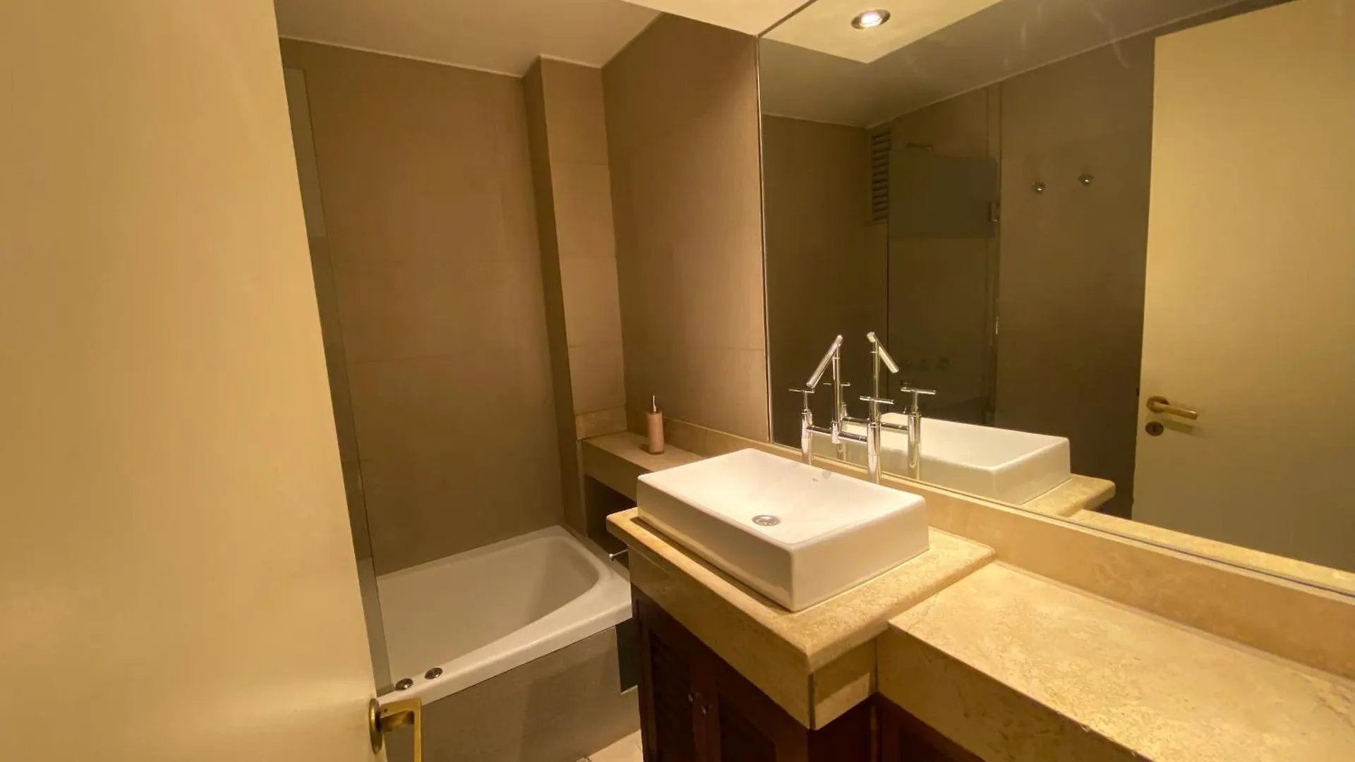 Apartamento Excelente Ubicacion, Cerca Aristides, Cochera Gratis Mendoza Argentina