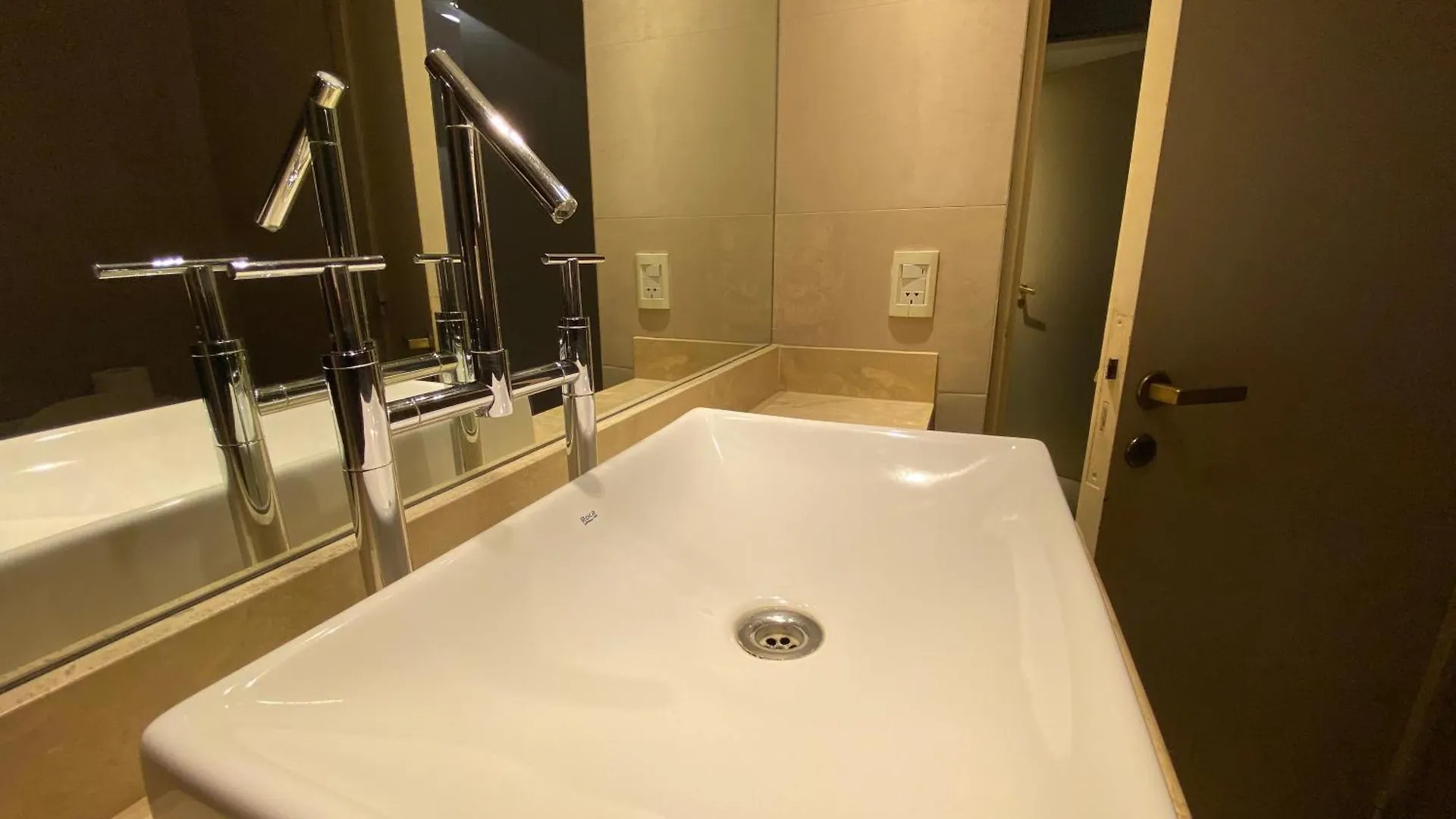 Apartamento Excelente Ubicacion, Cerca Aristides, Cochera Gratis Mendoza