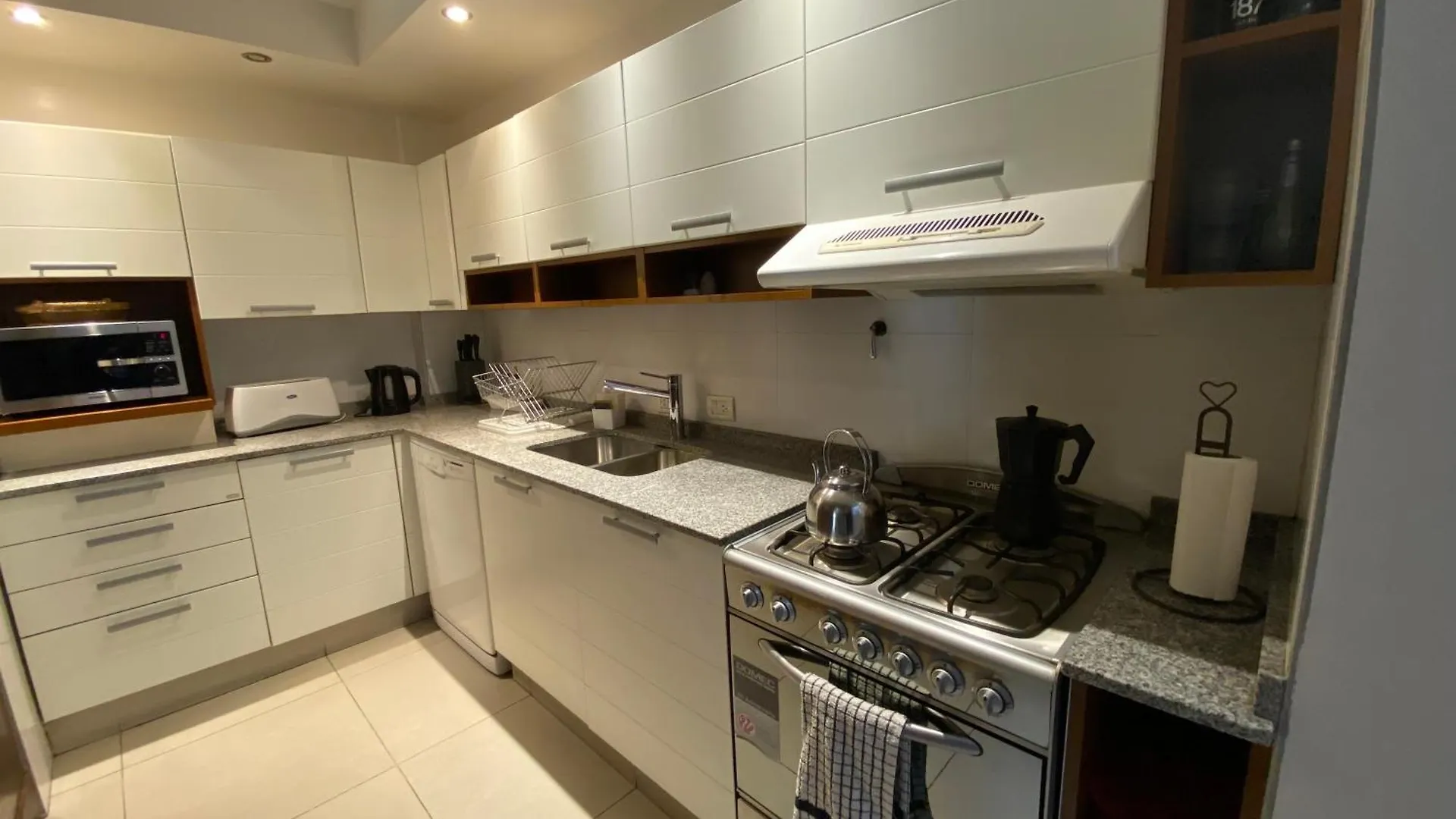 Excelente Ubicacion, Cerca Aristides, Cochera Gratis Mendoza Apartamento